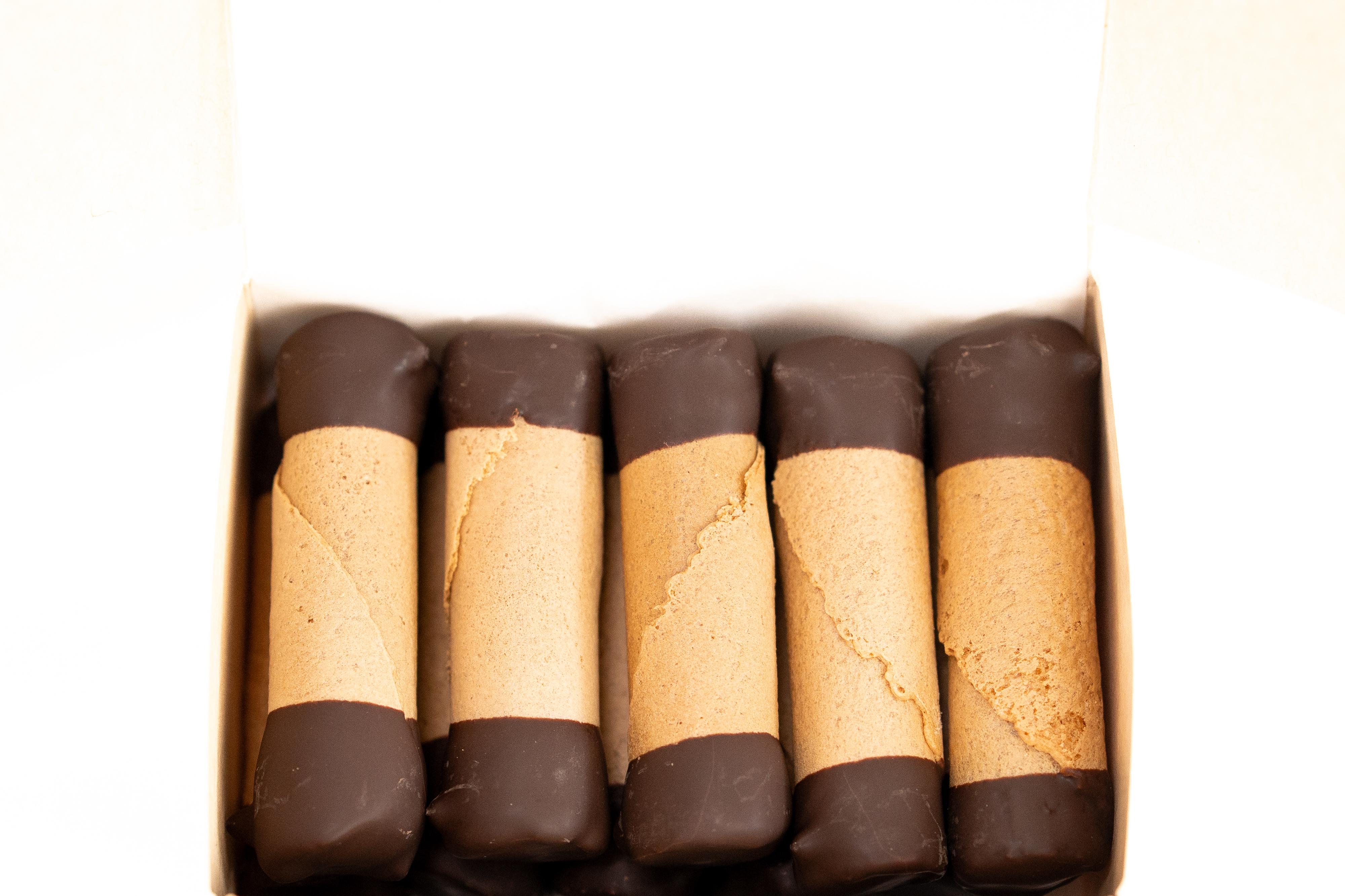 Barquillos hechos a mano artesanalmente - Catú Barquillería Puerto Varas Patagonia